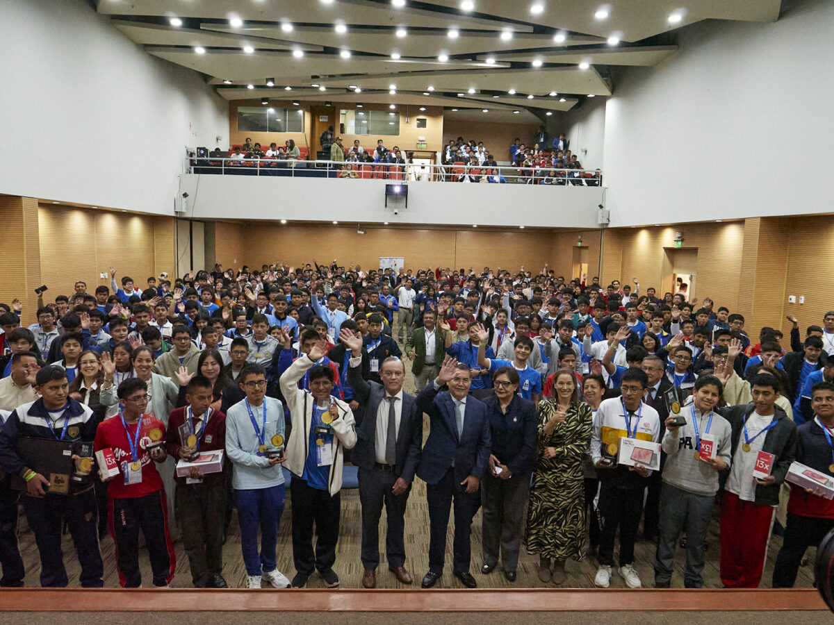 Más de 230 estudiantes y docentes participantes de la final ONEM 2025.