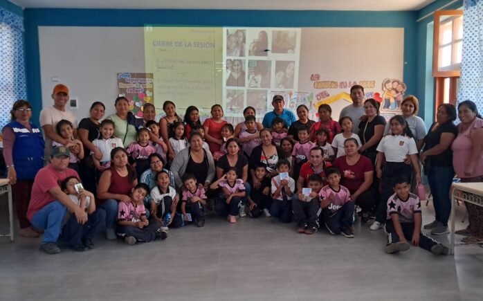 Familias, docentes y estudiantes reunidos en encuentro de Escuelas Afectivas en Chiclayo