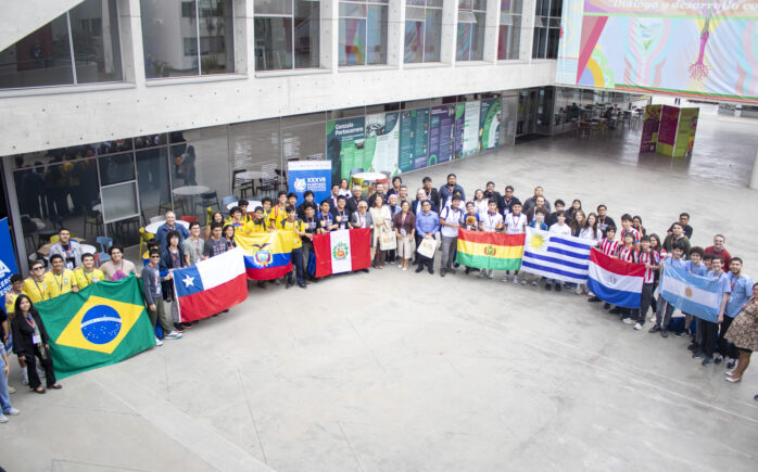 Estudiantes y delegaciones de ocho países participan en la inauguración de la 37.ª Olimpiada Matemática de Países del Cono Sur 2026 en Lima.